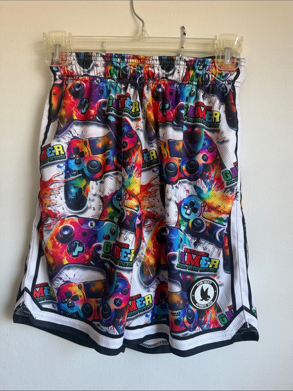 Flow Society Gamer Basketball Shorts Youth Medium Gaming Controller